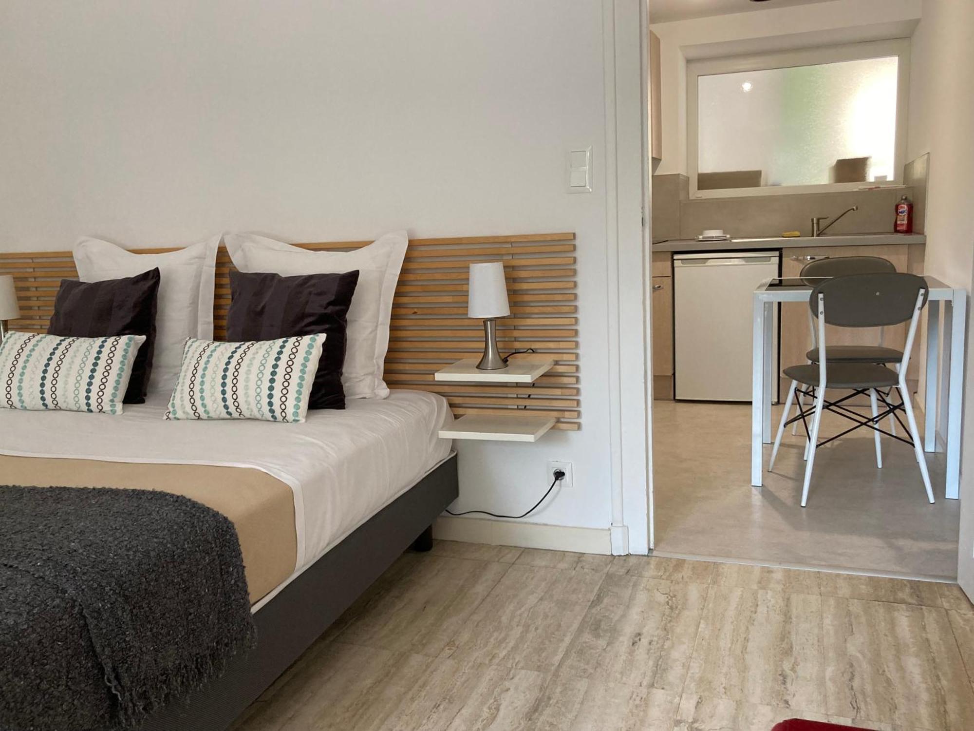 Pavillon De L'Etang Apartman Châteauneuf-du-Rhône Kültér fotó