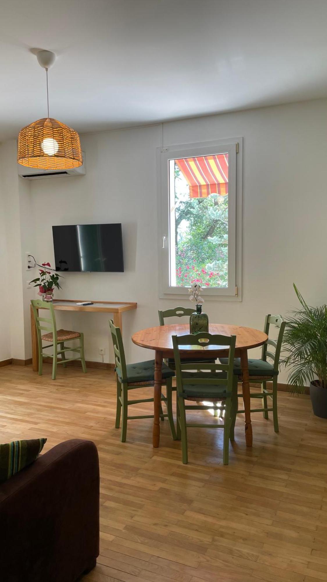 Pavillon De L'Etang Apartman Châteauneuf-du-Rhône Kültér fotó