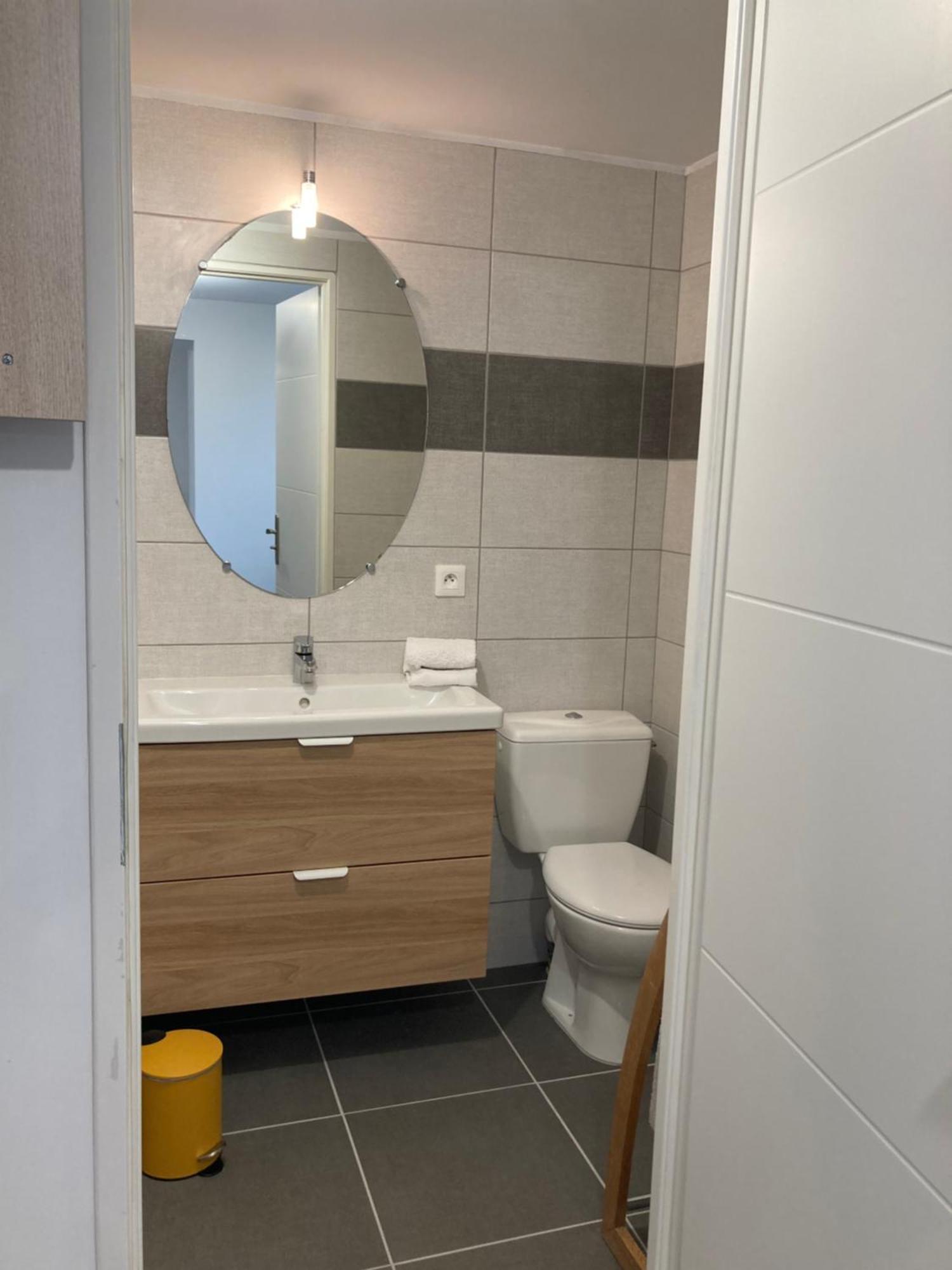 Pavillon De L'Etang Apartman Châteauneuf-du-Rhône Kültér fotó