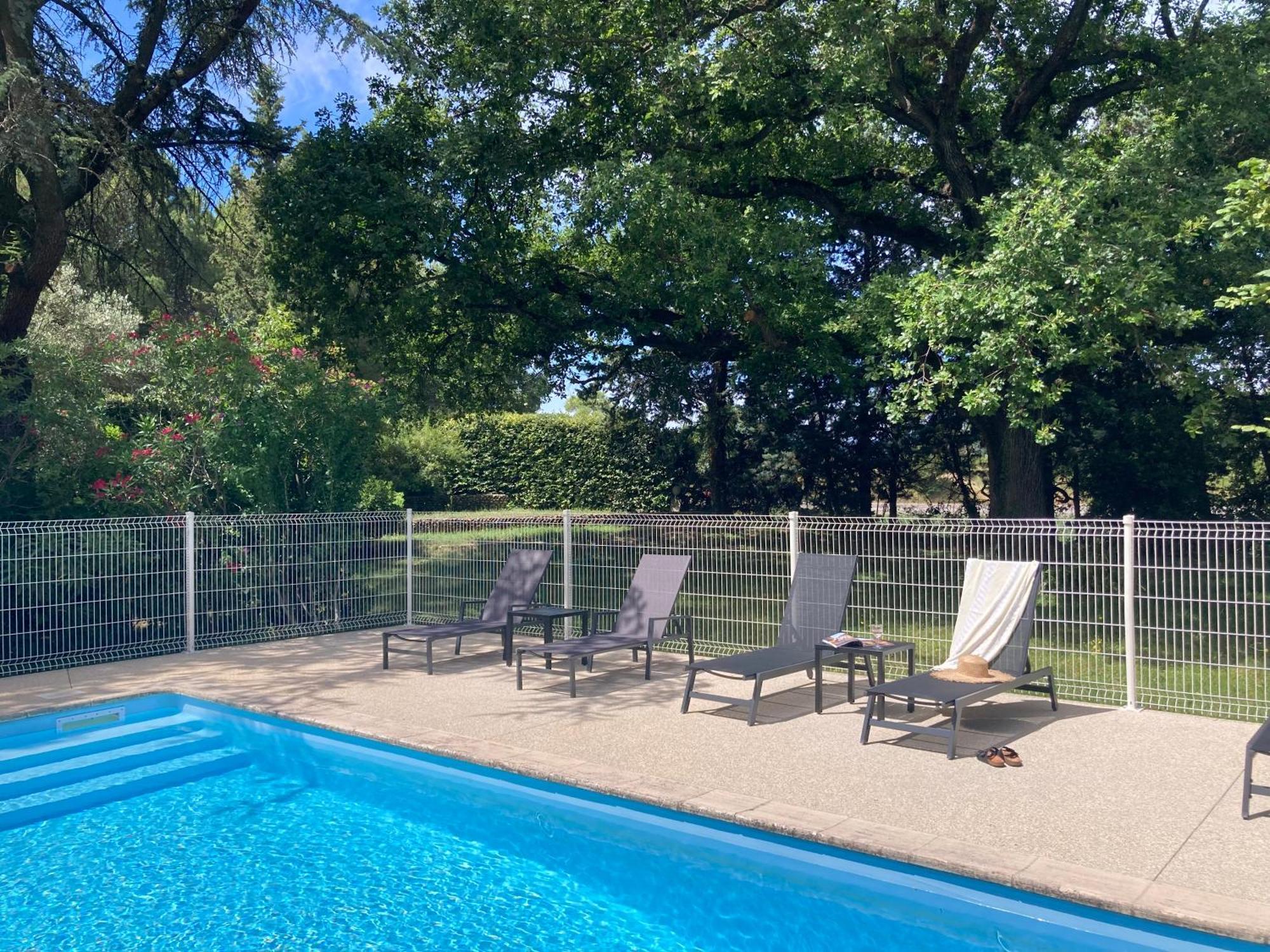 Pavillon De L'Etang Apartman Châteauneuf-du-Rhône Kültér fotó